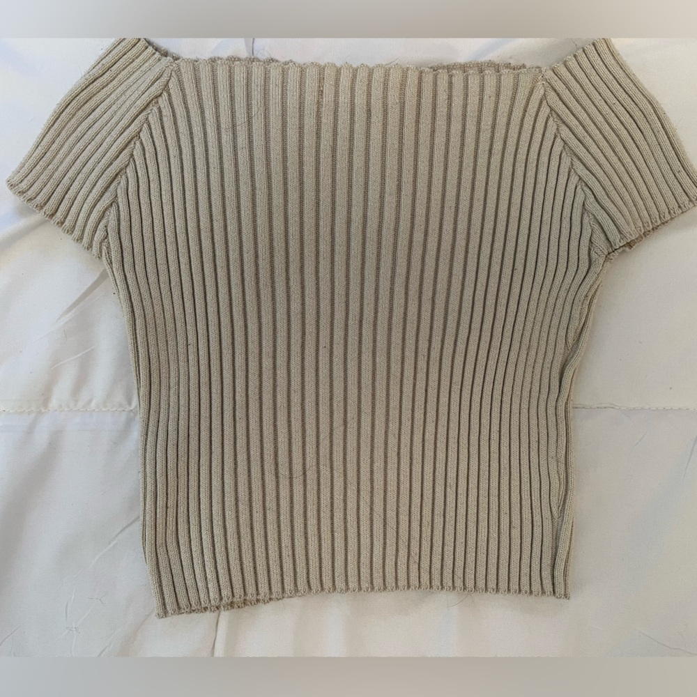 Cute crop top - Picture 2 of 2
